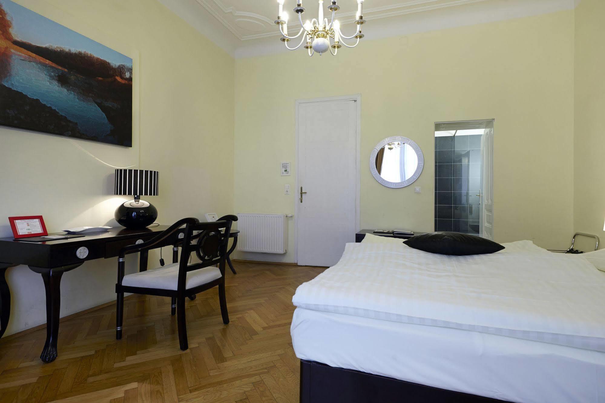 וינה Hotel Pension Museum מראה חיצוני תמונה